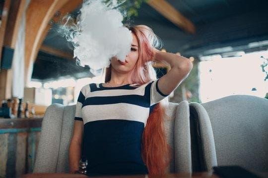 E-Papierosy Jednorazowe und e zigarette nach bleaching richtig nutzen, Pflege nach Zahnaufhellung und Produktempfehlungen