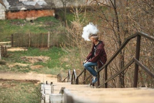 papieros elektroniczny und einweg-vape im flugzeug mitnehmen Ratgeber für Reisende und praktische Tipps