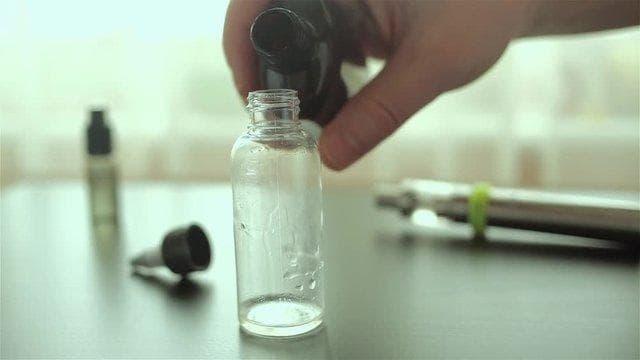 e-cigarettes im Test machen e-zigaretten gelbe wände und wie kann man dem vorbeugen