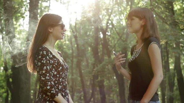 E-Zigarette 2025 Ratgeber – wie neue pod systeme Geschmack, Akku und Design verändern